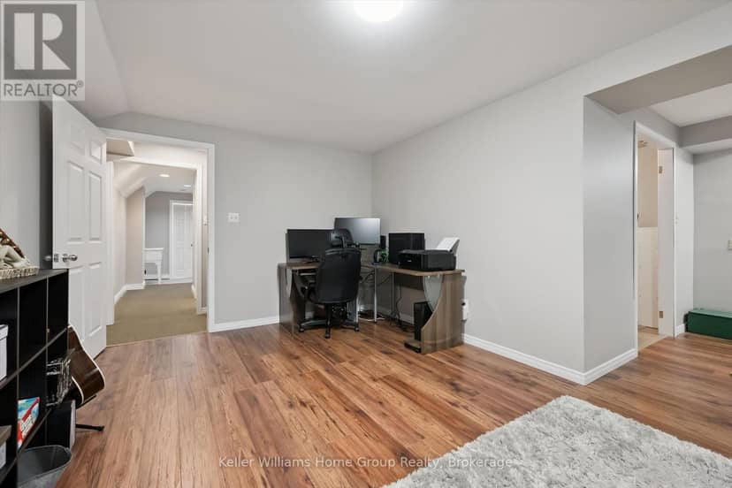 395 Strathallan Street — photo 26 of 40