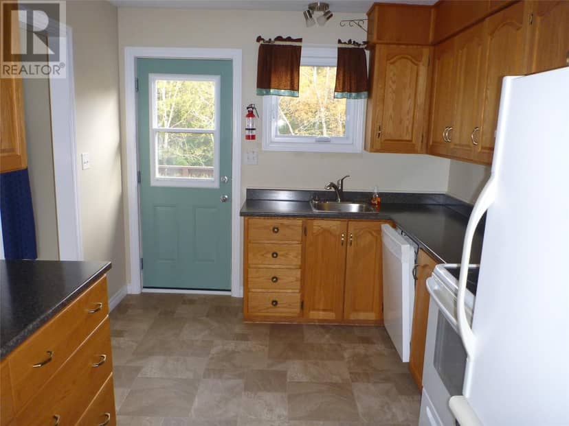 11 Gillbert Avenue — photo 32 of 40