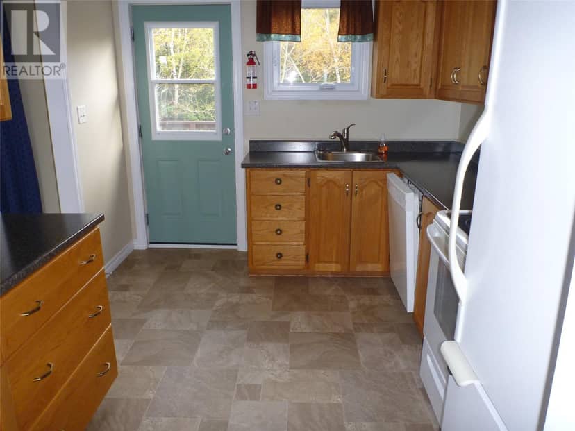 11 Gillbert Avenue — photo 33 of 40