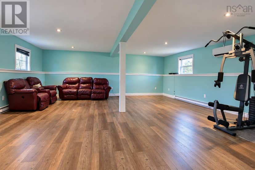 44 Lovat Crescent — photo 40 of 40