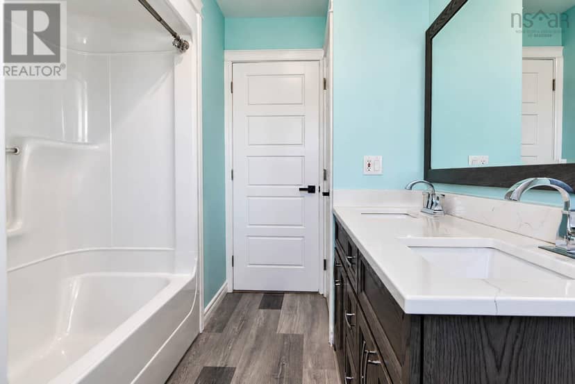44 Lovat Crescent — photo 33 of 40