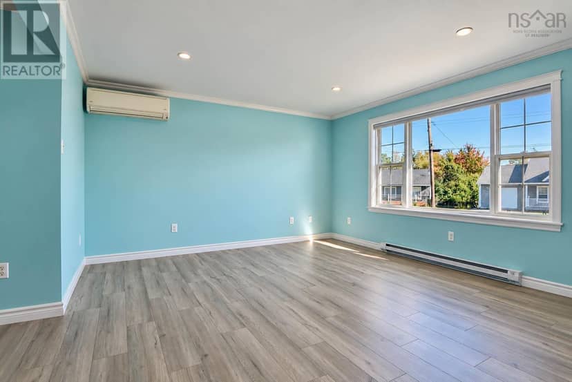 44 Lovat Crescent — photo 23 of 40
