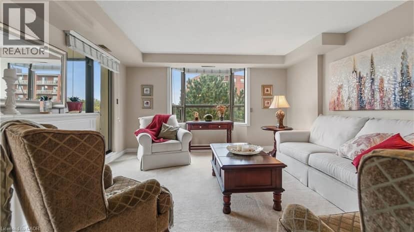 8 VILLAGE GREEN Boulevard Unit# 510, Hamilton, photo 2