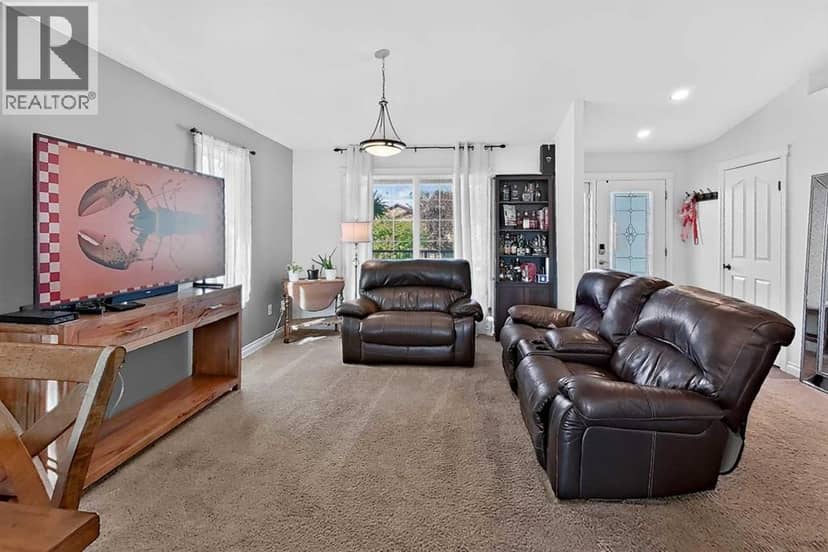 513 Centennial Avenue — photo 9 of 40
