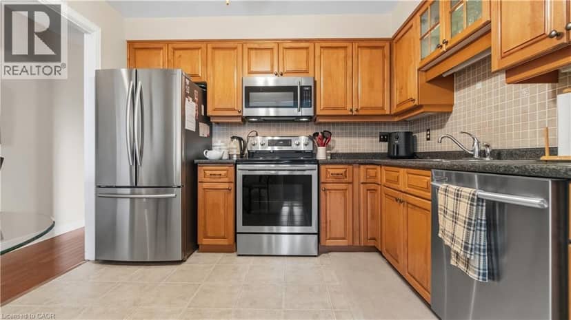 8 VILLAGE GREEN Boulevard Unit# 510 — photo 9 of 29