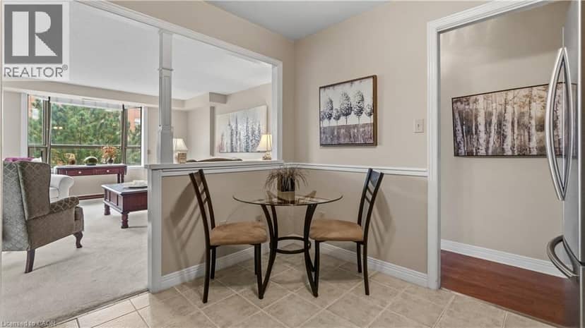 8 VILLAGE GREEN Boulevard Unit# 510 — photo 12 of 29