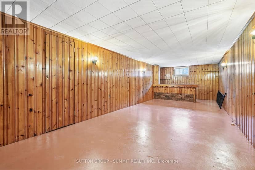 2117 Maplewood Drive — photo 25 of 35