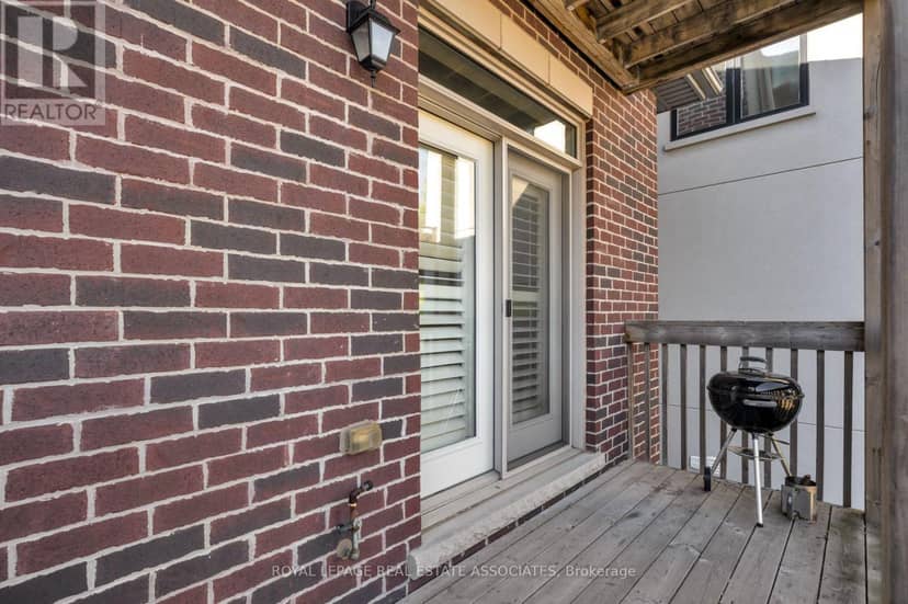 1067 Shaw Drive — photo 23 of 40