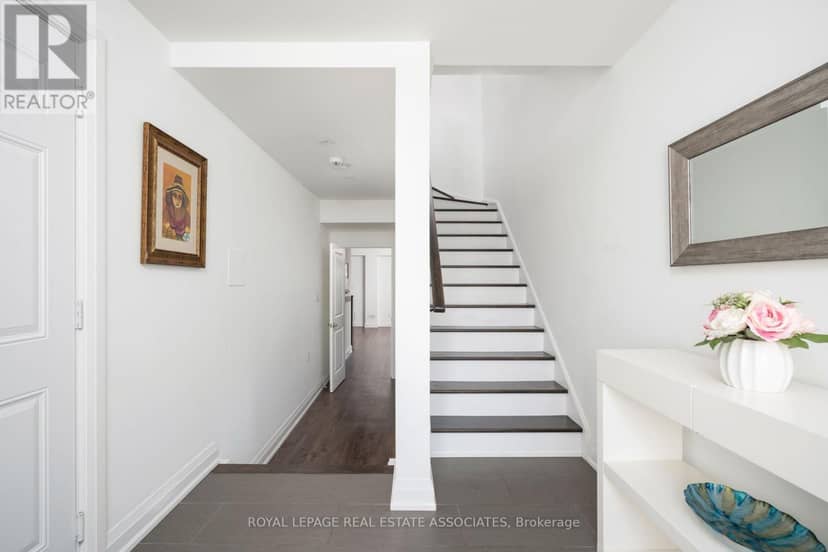1067 Shaw Drive, Mississauga, photo 5