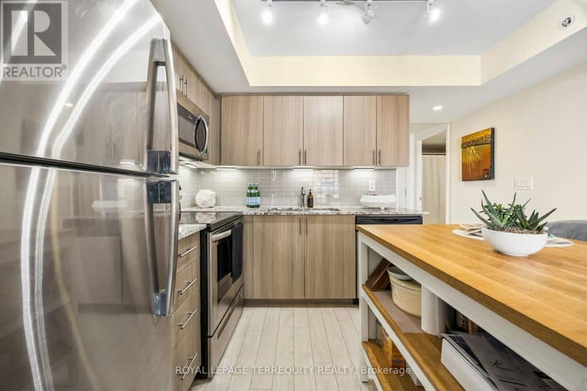 524 - 3091 Dufferin Street — photo 10 of 32