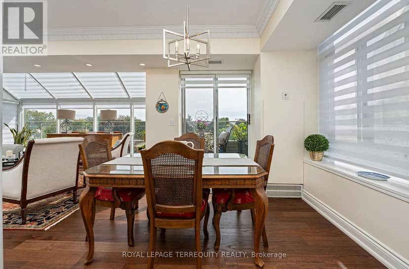 407 - 935 Royal York Road — photo 11 of 34