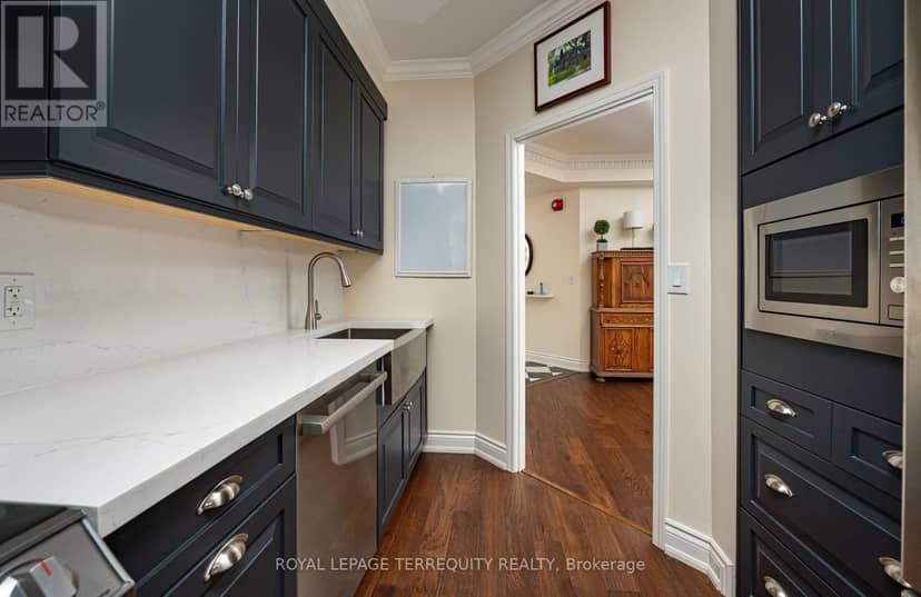 407 - 935 Royal York Road — photo 14 of 34