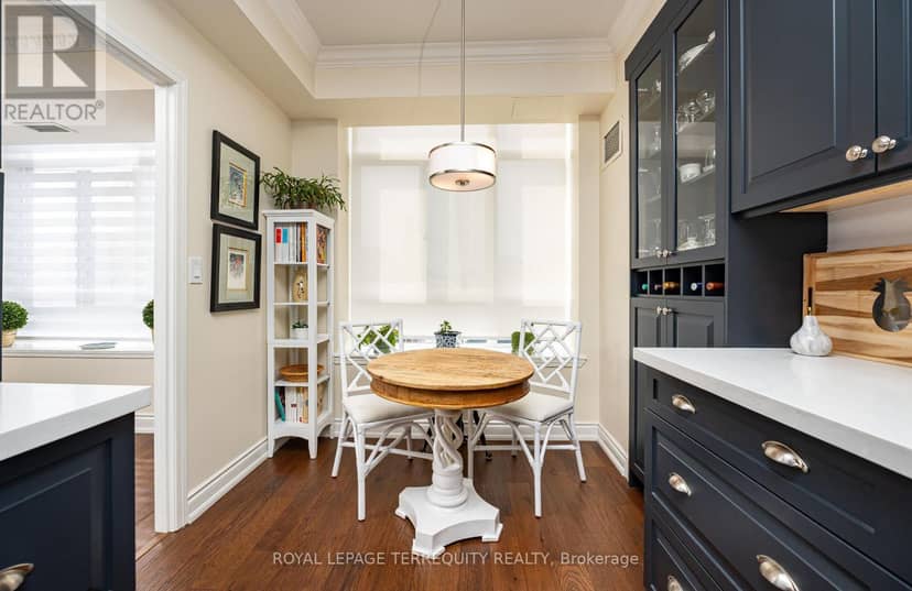 407 - 935 Royal York Road — photo 16 of 34