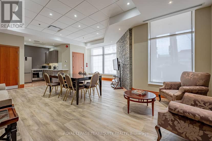 407 - 935 Royal York Road — photo 32 of 34