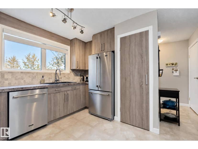 9 Akins Dr — photo 10 of 37