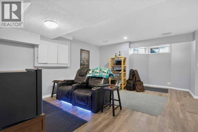 218 Harvest Creek Close NE — photo 32 of 40