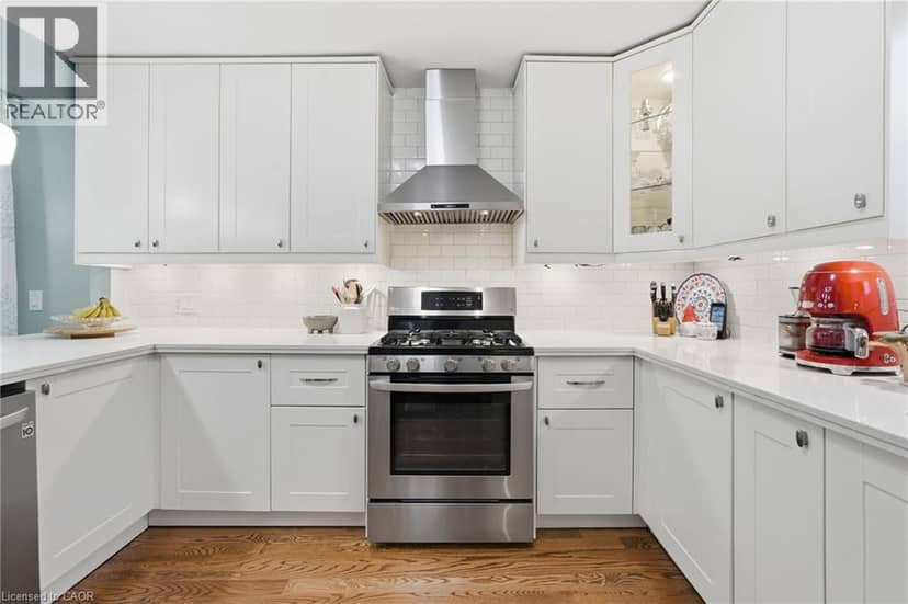 158 TOLTON Avenue — photo 9 of 36