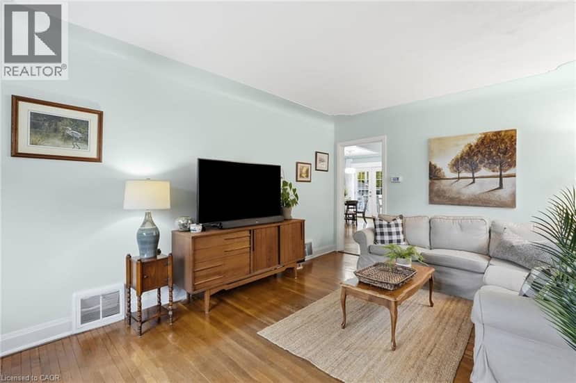 158 TOLTON Avenue — photo 18 of 36