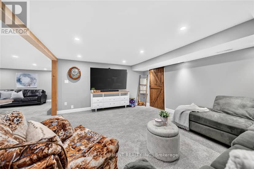 225 Maccrae Drive — photo 35 of 40