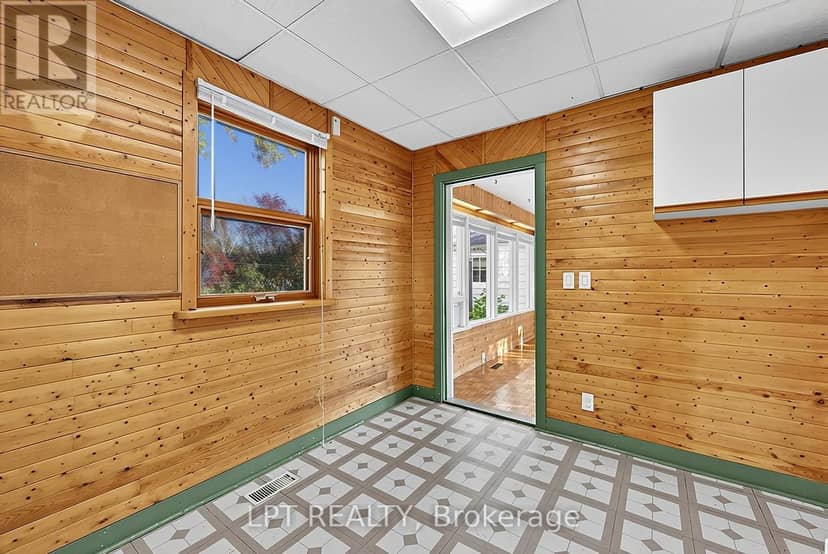 190 Winewood Avenue W — photo 18 of 40