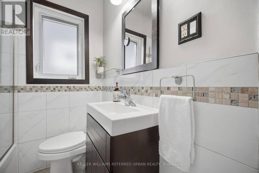53 Bowie Avenue — photo 15 of 26