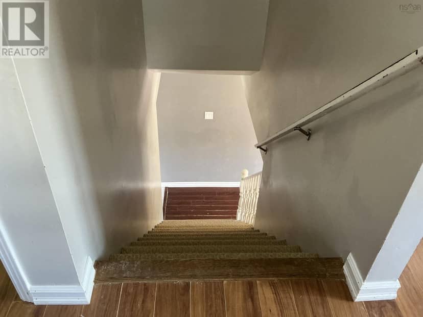 17 Oakwood — photo 4 of 18