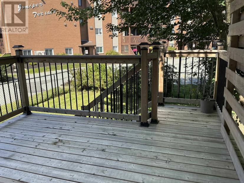 17 Oakwood — photo 2 of 18