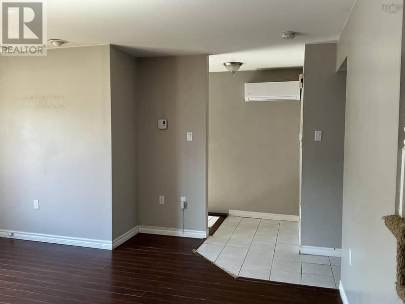 17 Oakwood — photo 3 of 18