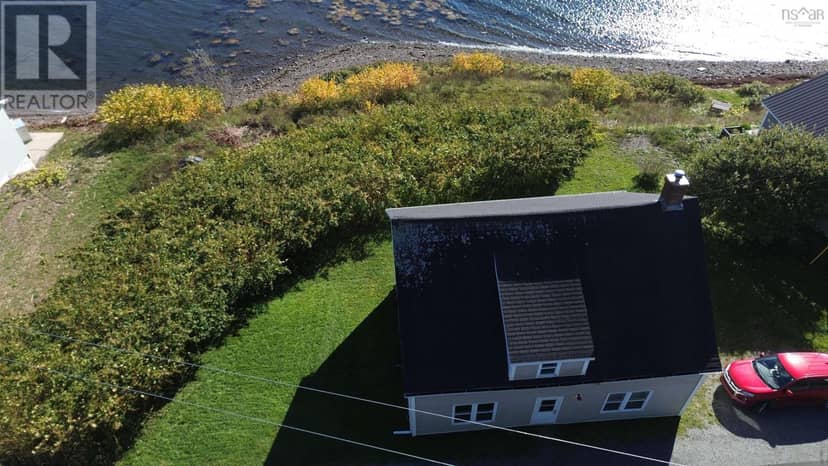 788 Veterans Memorial Drive, Arichat, photo 4