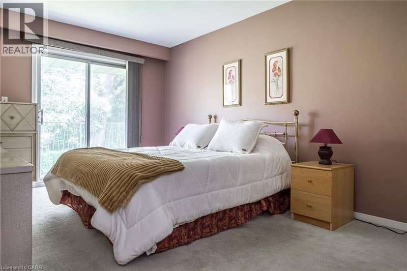 14 WOODSIDE Drive — photo 20 of 40