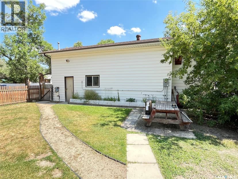 202 Hood STREET, Maple Creek, photo 5