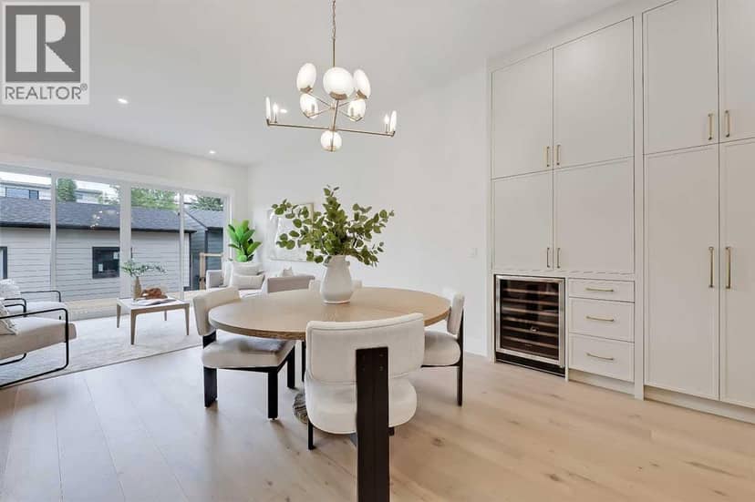 1007 18 Avenue NW — photo 14 of 40
