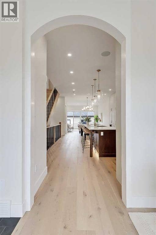 1007 18 Avenue NW, Calgary, photo 7