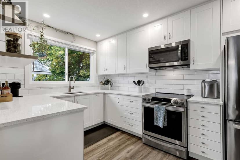 96 Alderwood Close SE — photo 11 of 40