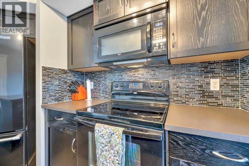 212 Walden Drive SE — photo 15 of 40