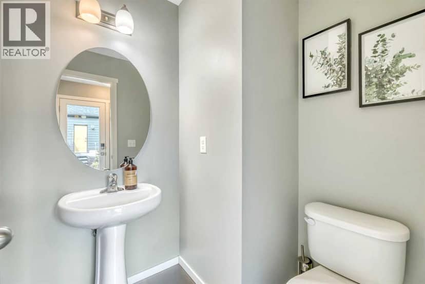 212 Walden Drive SE — photo 18 of 40