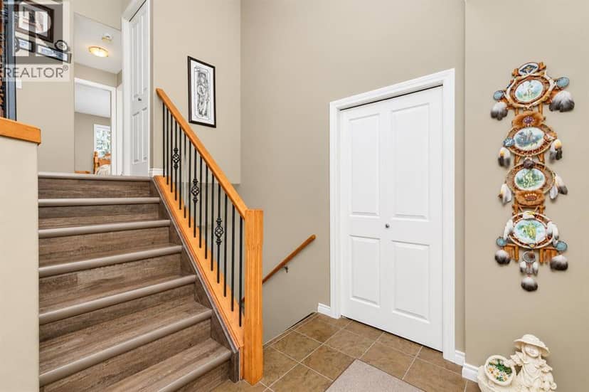 44 Isaacson Crescent, Red Deer, photo 2