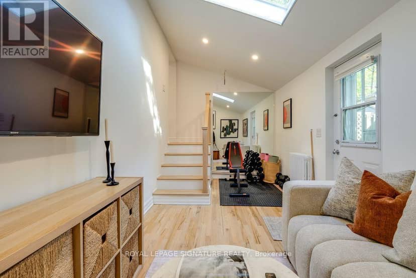 31 Davies Crescent — photo 14 of 29