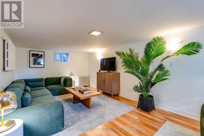 31 Davies Crescent — photo 17 of 29