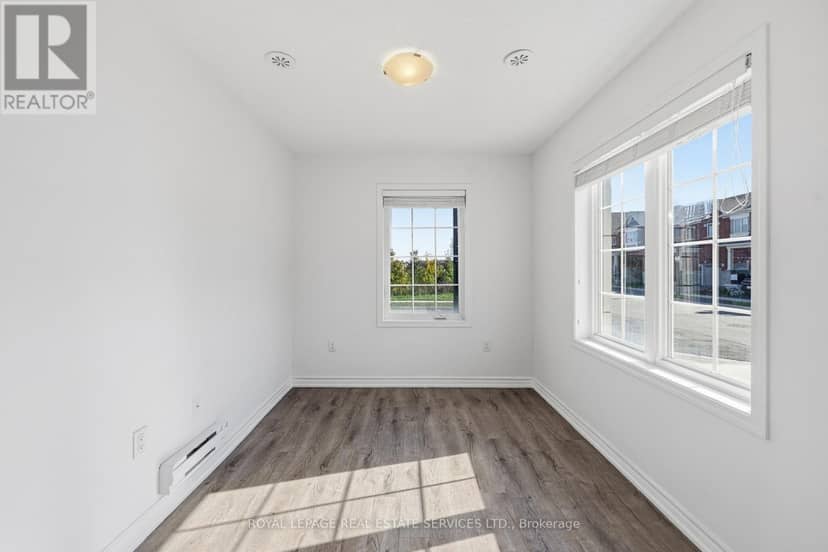 998 Balsam Court, Milton, photo 8