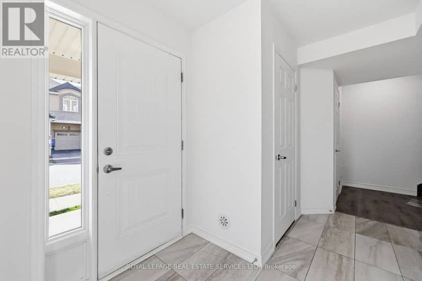 998 Balsam Court, Milton, photo 5
