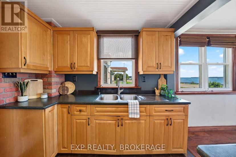 5157 Bath Road, Loyalist, photo 4