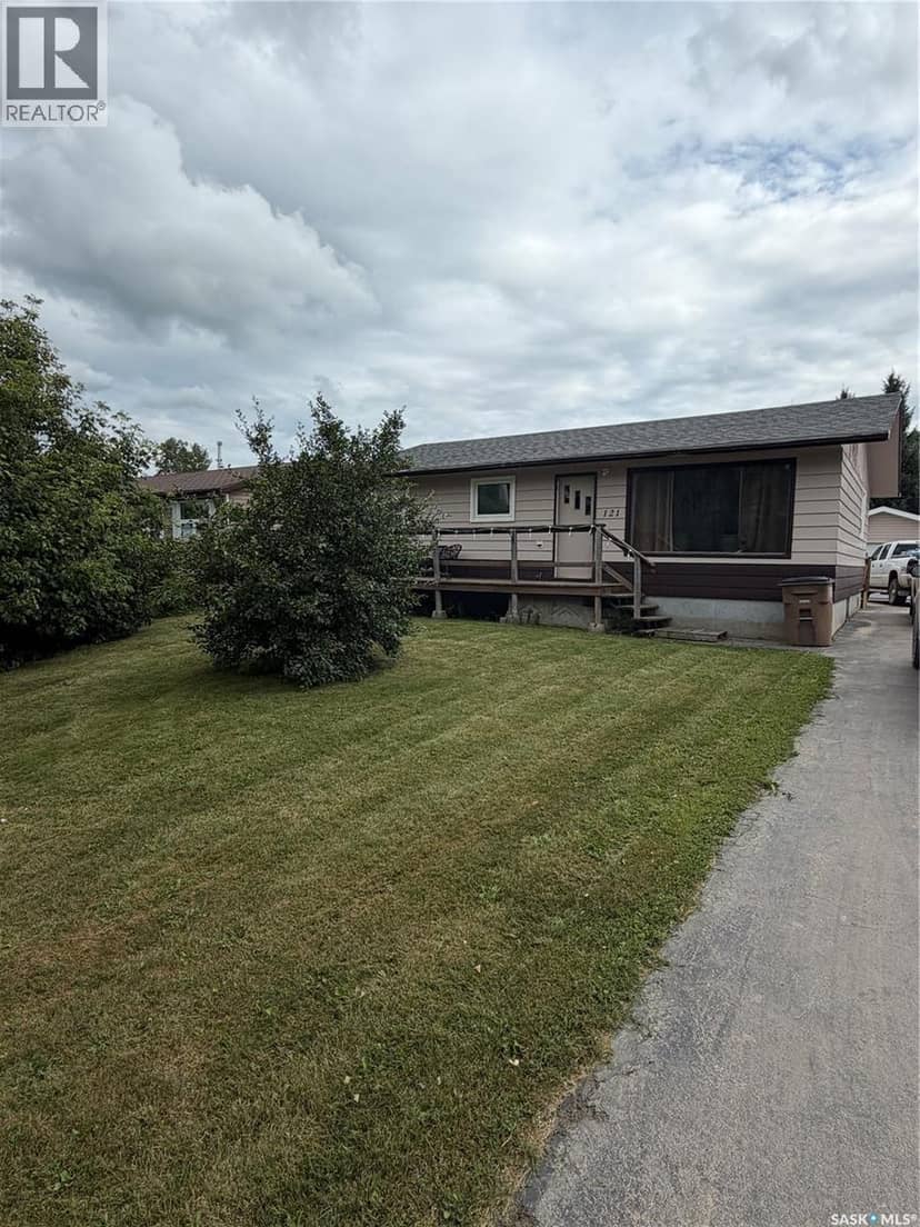 121 Pine STREET, Porcupine Plain