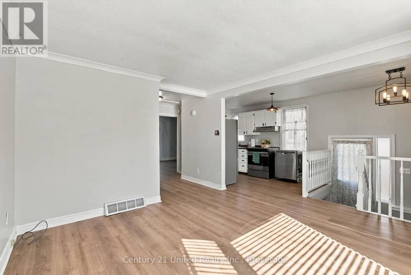 57 Sherwood Avenue — photo 10 of 32