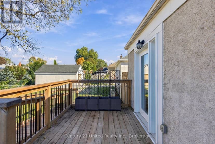 57 Sherwood Avenue — photo 17 of 32