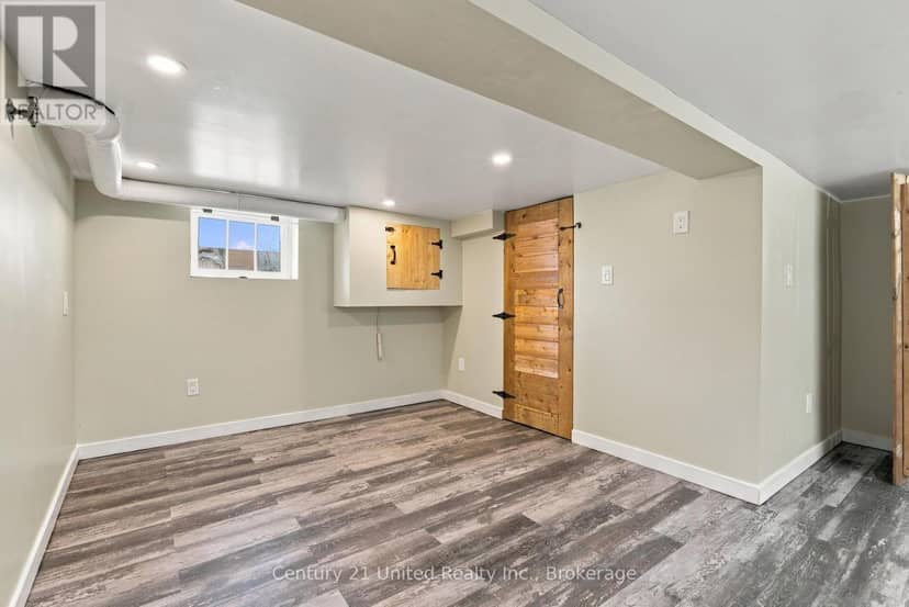 57 Sherwood Avenue — photo 21 of 32