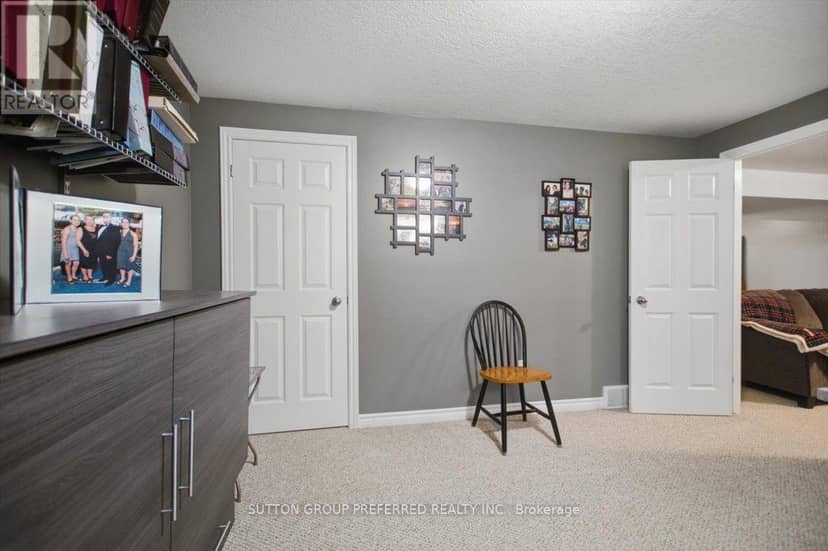72 - 869 Whetherfield Street — photo 34 of 40