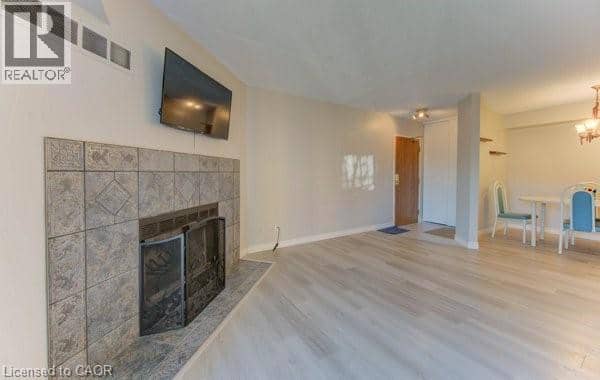 3085 KINGSWAY Drive Unit# 27 — photo 9 of 24
