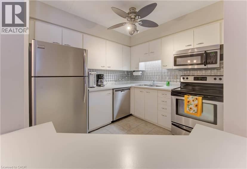 3085 KINGSWAY Drive Unit# 27 — photo 13 of 24