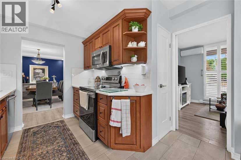 28 ROBINSON Street N Unit# 101 — photo 32 of 40
